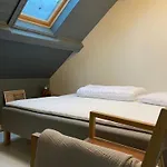 Bed And Brunsj, * סאנד